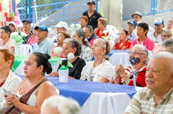 Floridablanca estrena seis Centros Vida para adultos mayores