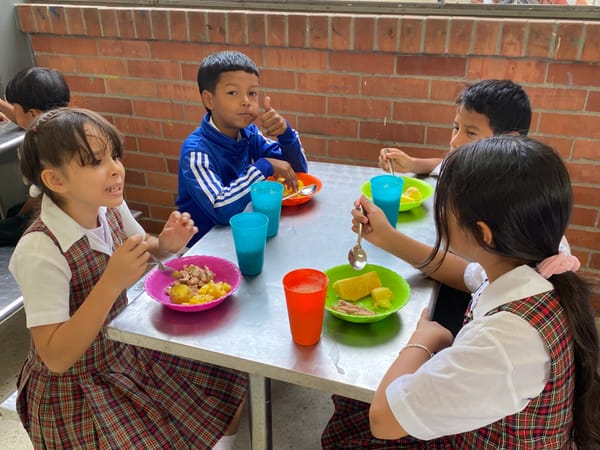 Nuevo PAE en Girón beneficiará a 1,700 estudiantes con alimentos preparados en sitio
