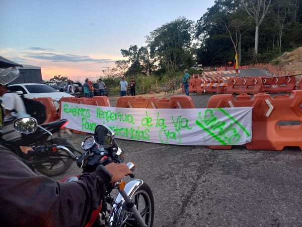 Vía Bucaramanga-Barrancabermeja sigue cerrada