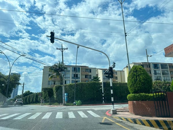 Vandalismo en Floridablanca deja fuera de servicio ocho semáforos