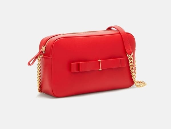 Rojo y elegancia: La nueva colección Lacito insignia de CH Carolina Herrera