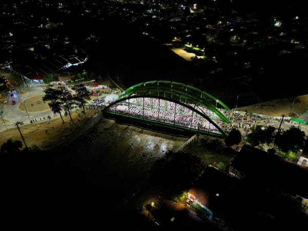 Girón celebra finalización de Puentes Gemelos y obras urbanísticas