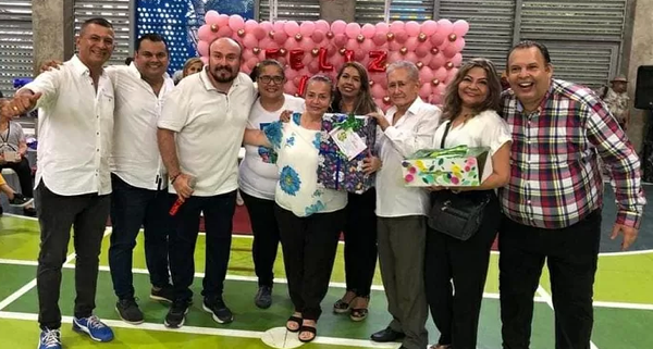 Ciudad Valencia impulsa emprendedores con feria en el Día del Amor y la Amistad