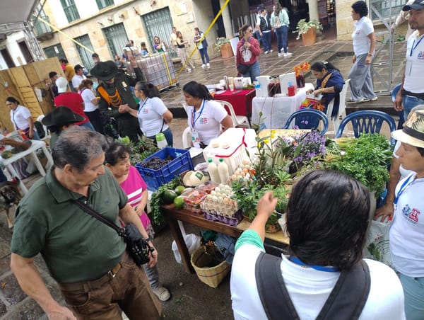 Alianza institucional promueve compras locales y desarrollo rural en Santander