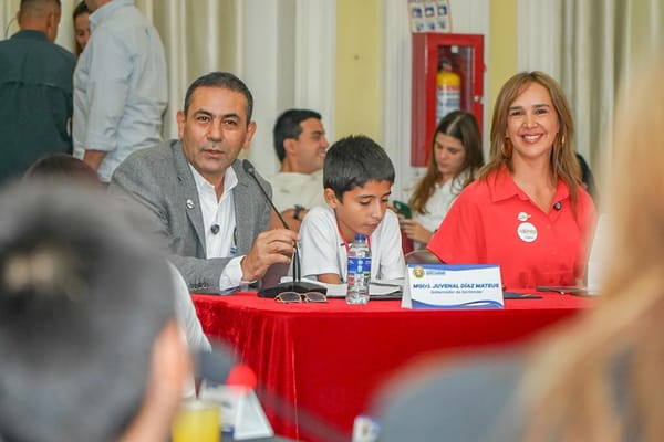 Palacio Amarrillo abrió sus puertas a niños durante un Consejo de Gobierno