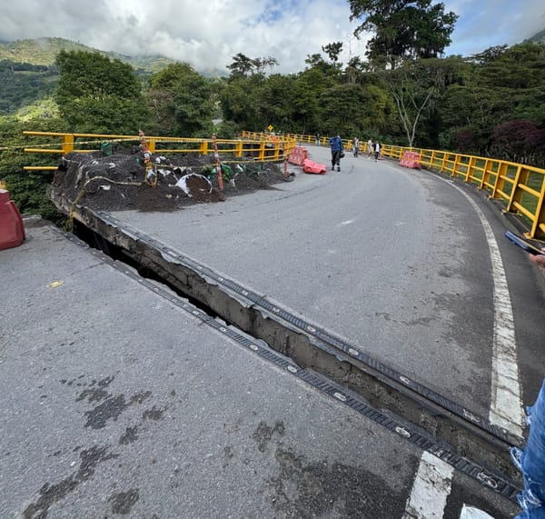 ‘Puente Primero’ se derrumbó
