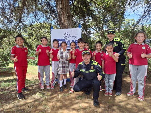 Más de 300 niños disfrutan nuevo parque en zona rural de El Socorro