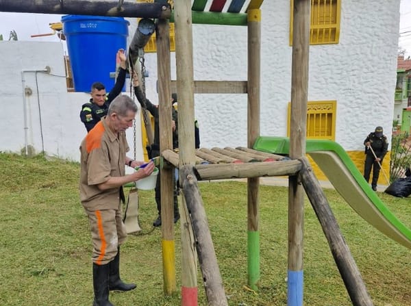 Presos contribuyen a embellecer parques en Barrancabermeja y San Gil