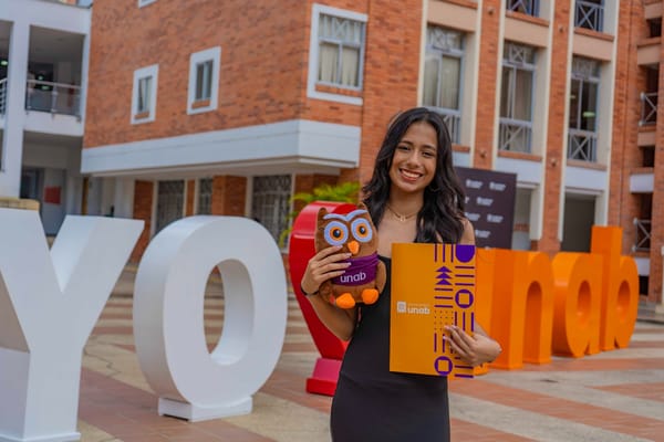 Valeria Díaz, la mejor Icfes nacional, comienza su futuro en la UNAB
