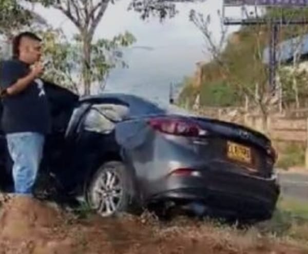 Conductor ebrio causó doble accidente en la vía Bucaramanga - Girón