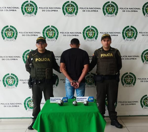 Ponchados los 'peloteros' cuando lanzaban drogas y licor a la Cárcel Modelo