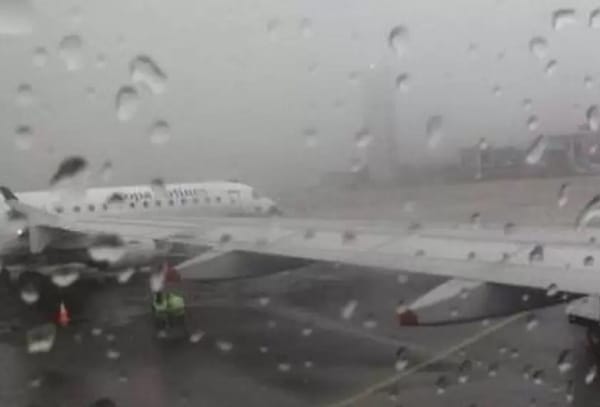 Lluvias generan inconvenientes en el aeropuerto Palonegro