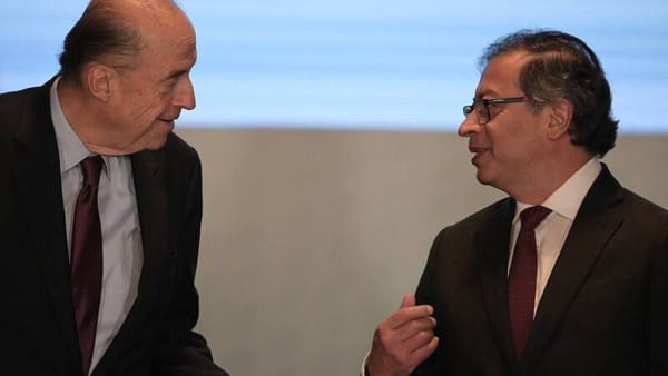 “¿Los del M-19 no hablamos carreta?”, dijo Petro. Pues la historia y Álvaro Leyva lo desmienten