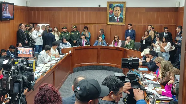 Senado archiva la reforma laboral tras votación en Comisión Séptima