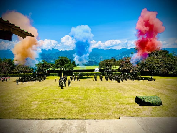 Cerca de 400 soldados del Primer Contingente 2025 reciben sus armas en ceremonia militar
