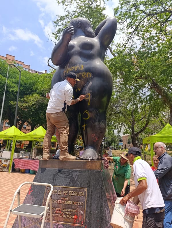 Video: Voluntarios recuperan "La Gorda de Botero" en jornada de limpieza comunitaria