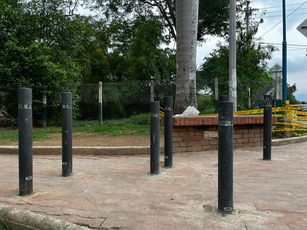 Alcaldía instaló bolardos en 'los gatos' de Ciudad Bolívar