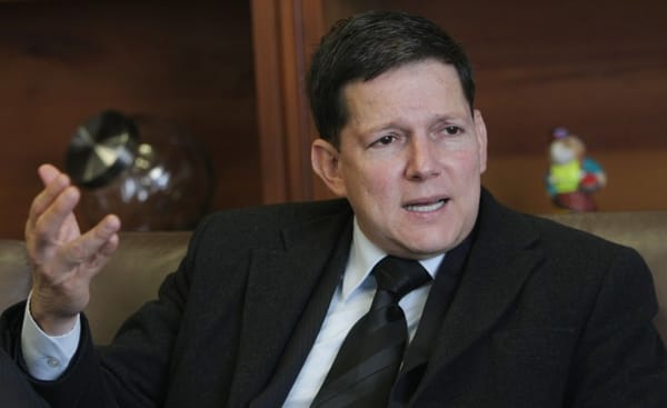 Exministro propone convertir cárceles en centros de trabajo Para redimir penas de manera real y efectiva