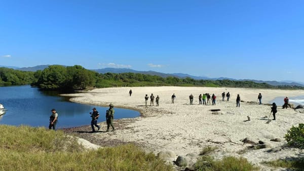 Familias exigen justicia por ocho jóvenes desaparecidos en las playas de Oaxaca