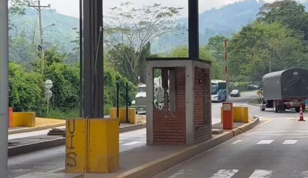 Transportadores protestan por reactivación de peaje en Rionegro