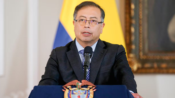 Petro salva responsabilidad sobre las EPS intervenidas