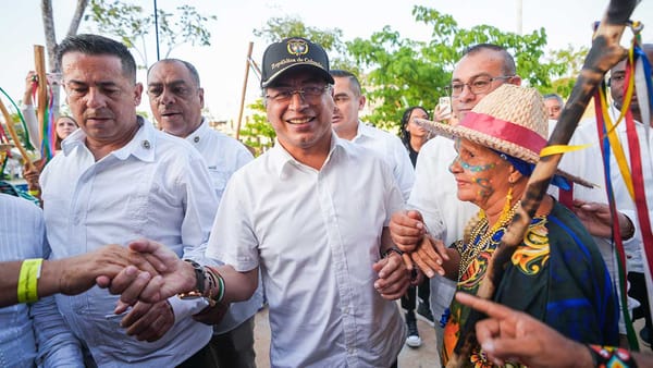 “¡Que el pueblo decida!”: Petro después de llamar HP al Presidente del Senado