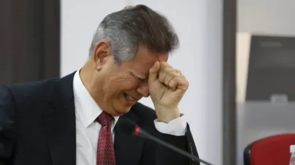 Este fue el exsenador que se desplomó tras conocer su condena a 11 años de cárcel por corrupto