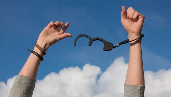 Sujeto que pagó una condena ganó por medio de una tutela su derecho al perdón y olvido. Le contamos la historia.