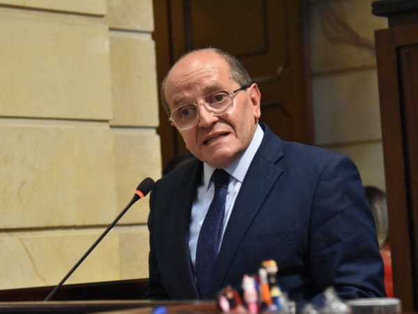 Elección de Álvaro Echeverry en el Consejo Electoral viola la CONSTITUCIÓN NACIONAL