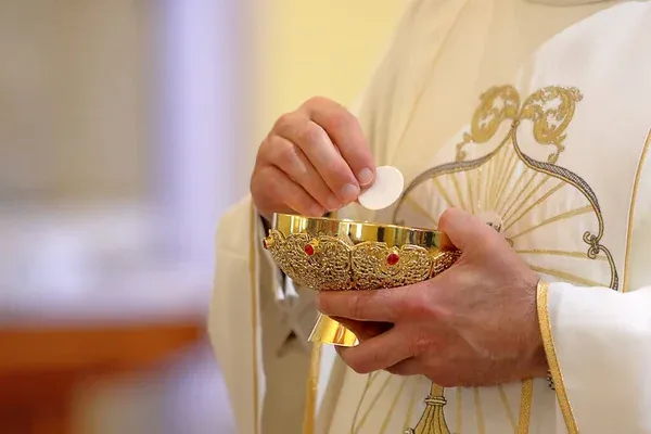 Exsacerdote santandereano en juicio por abuso a menor