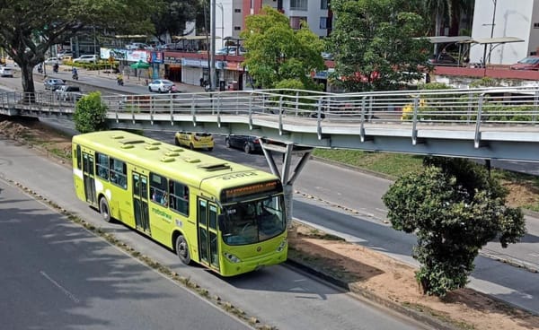 AMB define tres frentes para afrontar la grave crisis de Metrolínea en Bucaramanga