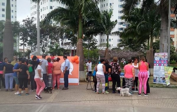 Más de 100 emprendedores participan en las ferias de BucaraSanta