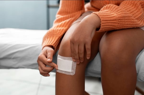 ¿Sabía que un apósito puede causar más dolor que la herida?