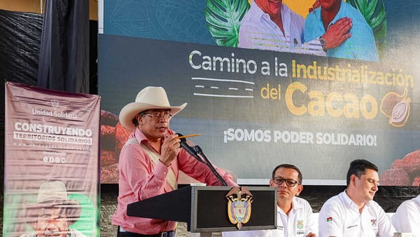 El delicado señalamiento de Petro contra un congresista de EE.UU.:  “Y lo peor es que no lo sabe”