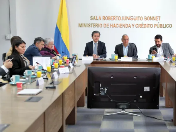 Por sobornos de ministros a la ‘Comisión de Crédito Público’ están acusados 20 funcionarios y varios PARLAMENTARIOS