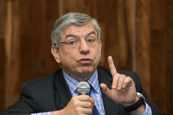Expresidente Gaviria descalifica a PETRO