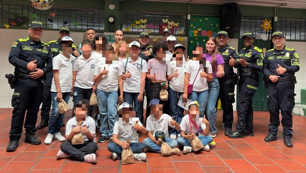 Policía Aduanera promueve cultura de legalidad entre niños en Bucaramanga