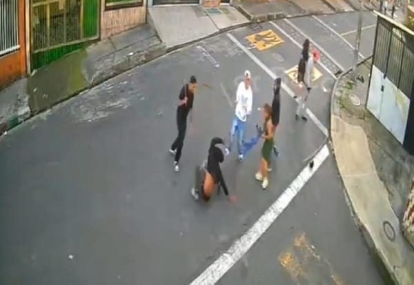 Un muerto en enfrentamiento entre 'galladas' de jóvenes con armas blancas y varillas