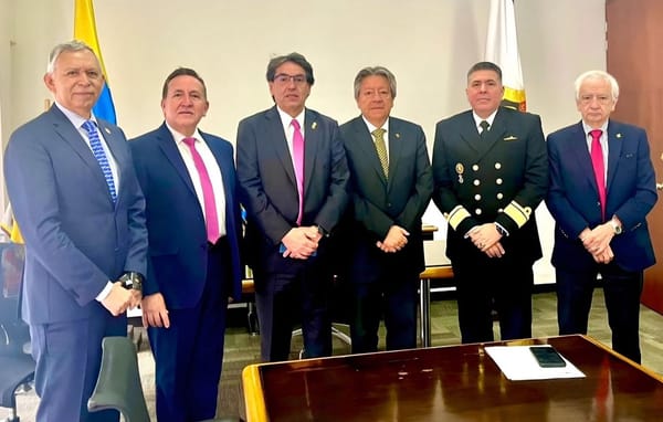 Orden al Mérito Julio Garavito en el Grado de Gran Cruz al ingeniero Hernán Porras Díaz
