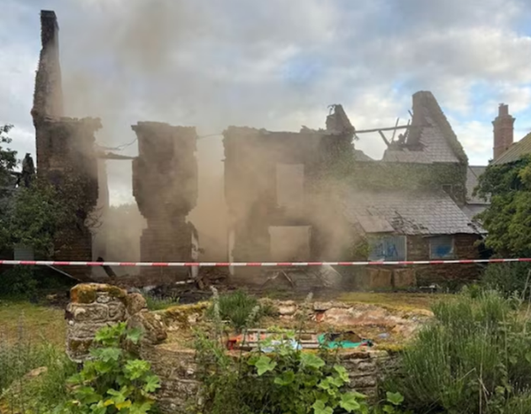 Incendio arrasó con el lugar donde creció la princesa Diana de Gales