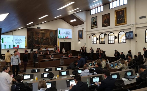 Concejo de Bogotá rechaza amenazas de Gustavo Petro