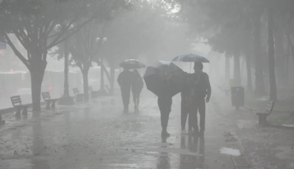 IDEAM emite alerta roja en más de 20 departamentos por intensas precipitaciones