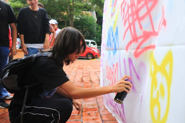 Murales con memoria transformaron un espacio educativo en Bucaramanga