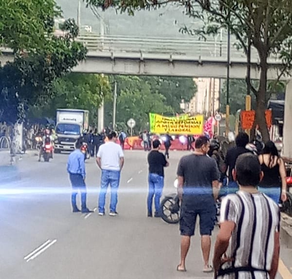 Manifestantes afectan tránsito hacia aeropuerto Palonegro y vía a Cúcuta