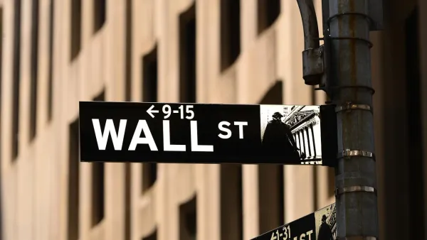 El petróleo cae a mínimos de cuatro años por decisión de la OPEP+ en Wall Street