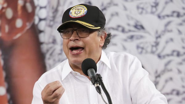 Tras decisión del Consejo de Estado de suspender decreto de la Consulta Popular, Petro se declara víctima de complot político