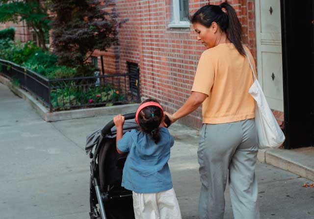 Corte pide seguridad laboral reforzada para mujeres cabeza de hogar y vulnerabilidades físicas y mentales