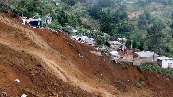Catorce muertos dejan derrumbes en Antioquia