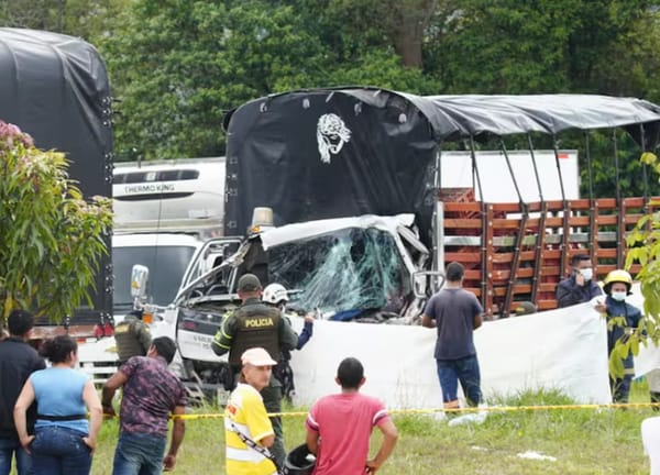 Operario de Centroabastos murió aprisionado en un camión