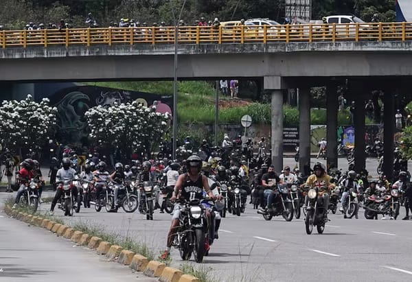 Un capturado y doce motos retenidas tras protesta de moteros en Bucaramanga